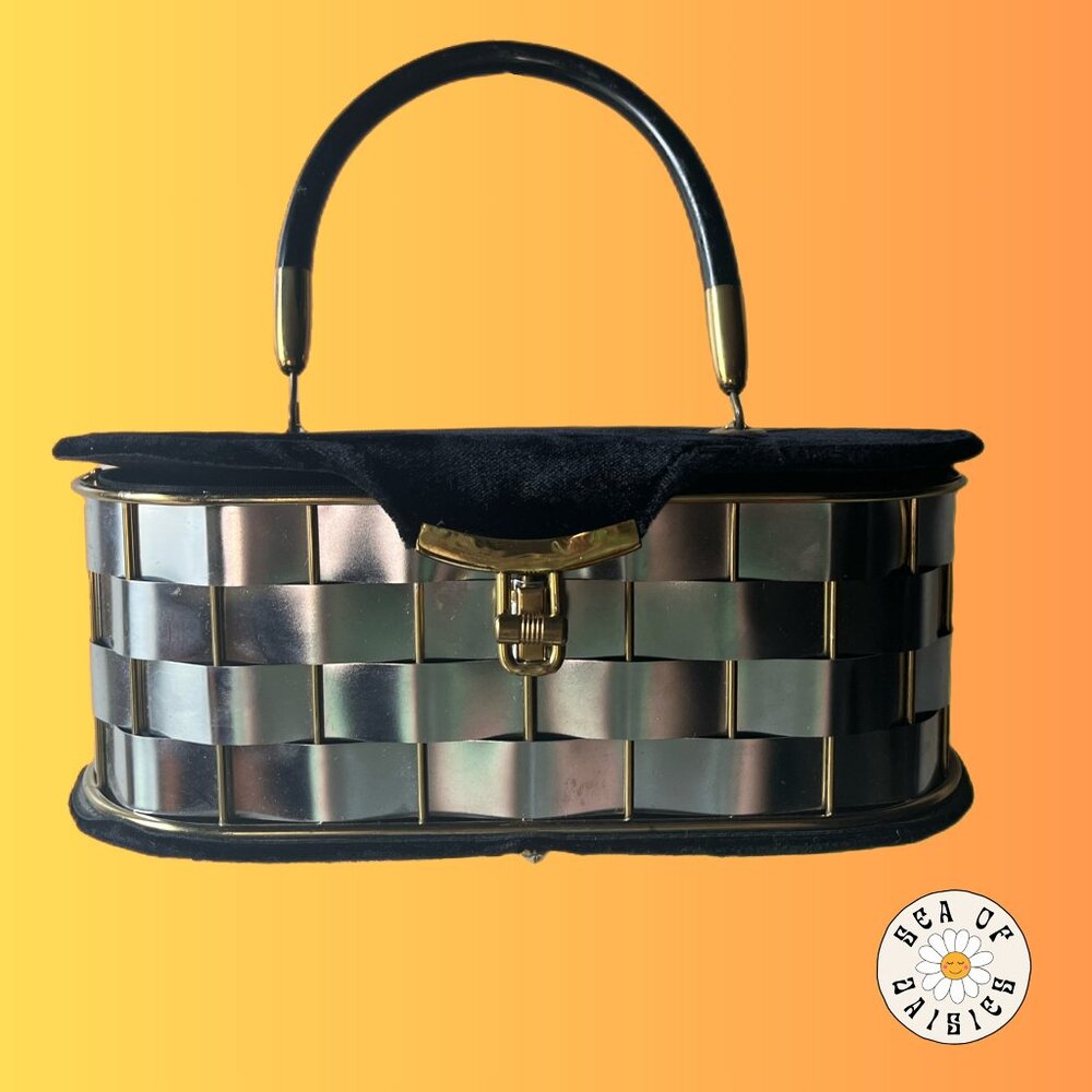 *SOLD* Unique Vintage 1950’s Metallic woven basket box evening handbag